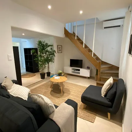 Le Guillaumont - Amazing 2-bedroom In The Old Town -stayinantibes * Антиб