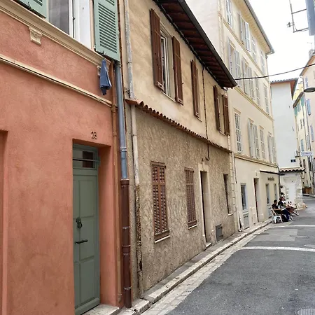 Le Guillaumont - Amazing 2-bedroom In The Old Town -stayinantibes Апартаменты