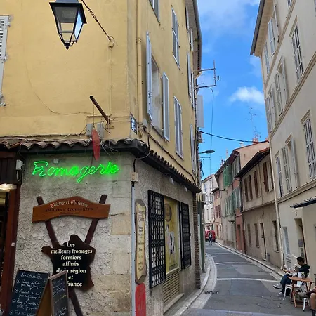 Le Guillaumont - Amazing 2-bedroom In The Old Town -stayinantibes شقة