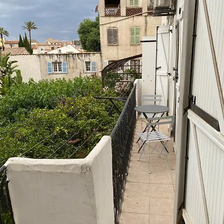 Le Guillaumont - Amazing 2-bedroom In The Old Town -stayinantibes Antibes