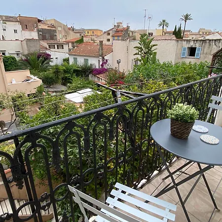 Le Guillaumont - Amazing 2-bedroom In The Old Town -stayinantibes Daire