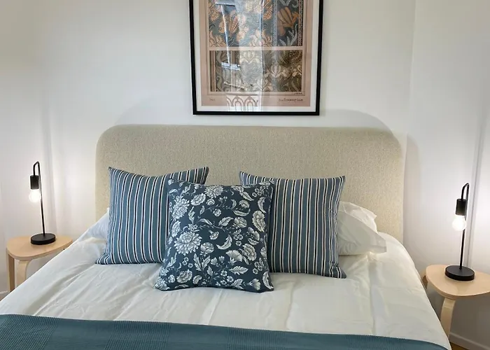 Apartamento Le Guillaumont - Amazing 2-bedroom In The Old Town -stayinantibes *