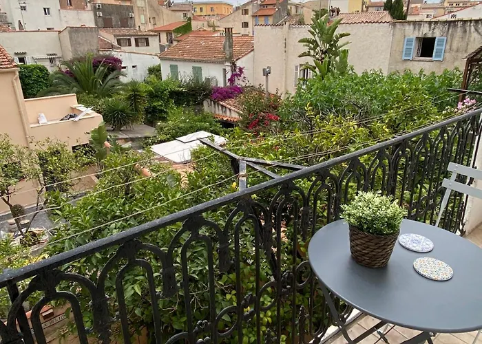 Le Guillaumont - Amazing 2-bedroom In The Old Town -stayinantibes