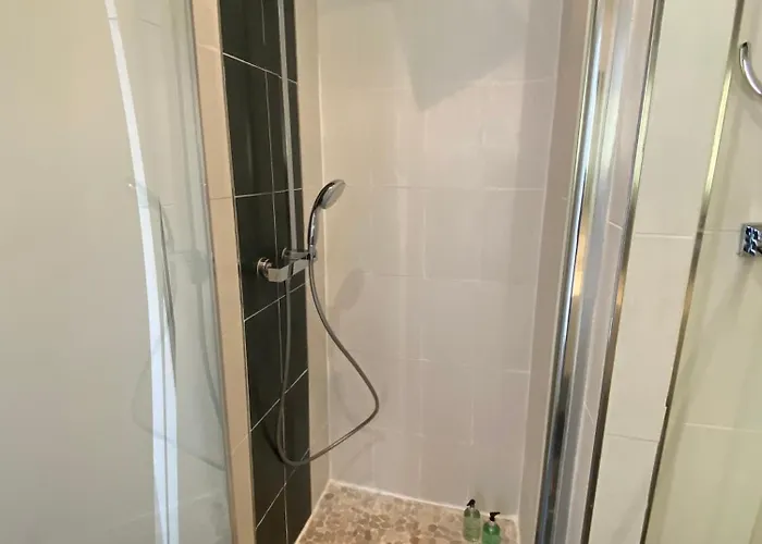 Le Guillaumont - Amazing 2-bedroom In The Old Town -stayinantibes Appartement