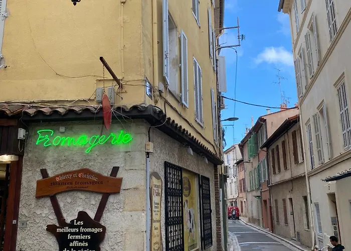 Le Guillaumont - Amazing 2-bedroom In The Old Town -stayinantibes Apartamento