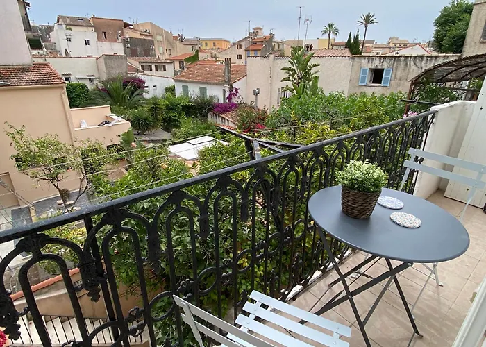 Le Guillaumont - Amazing 2-bedroom In The Old Town -stayinantibes Apartamento